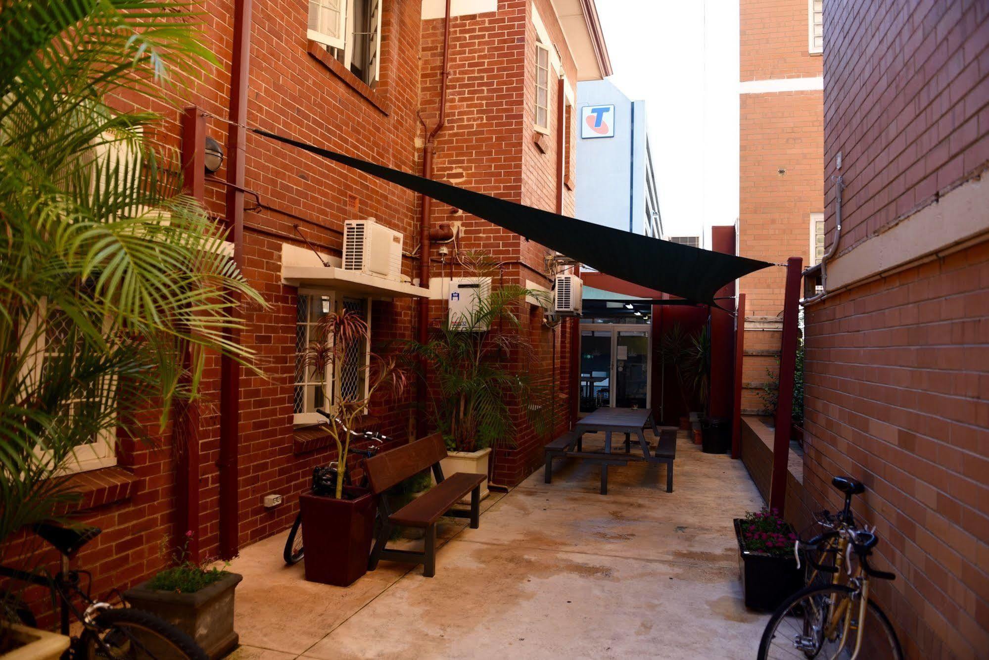 The Emperors Crown Hostel Perth Exteriér fotografie