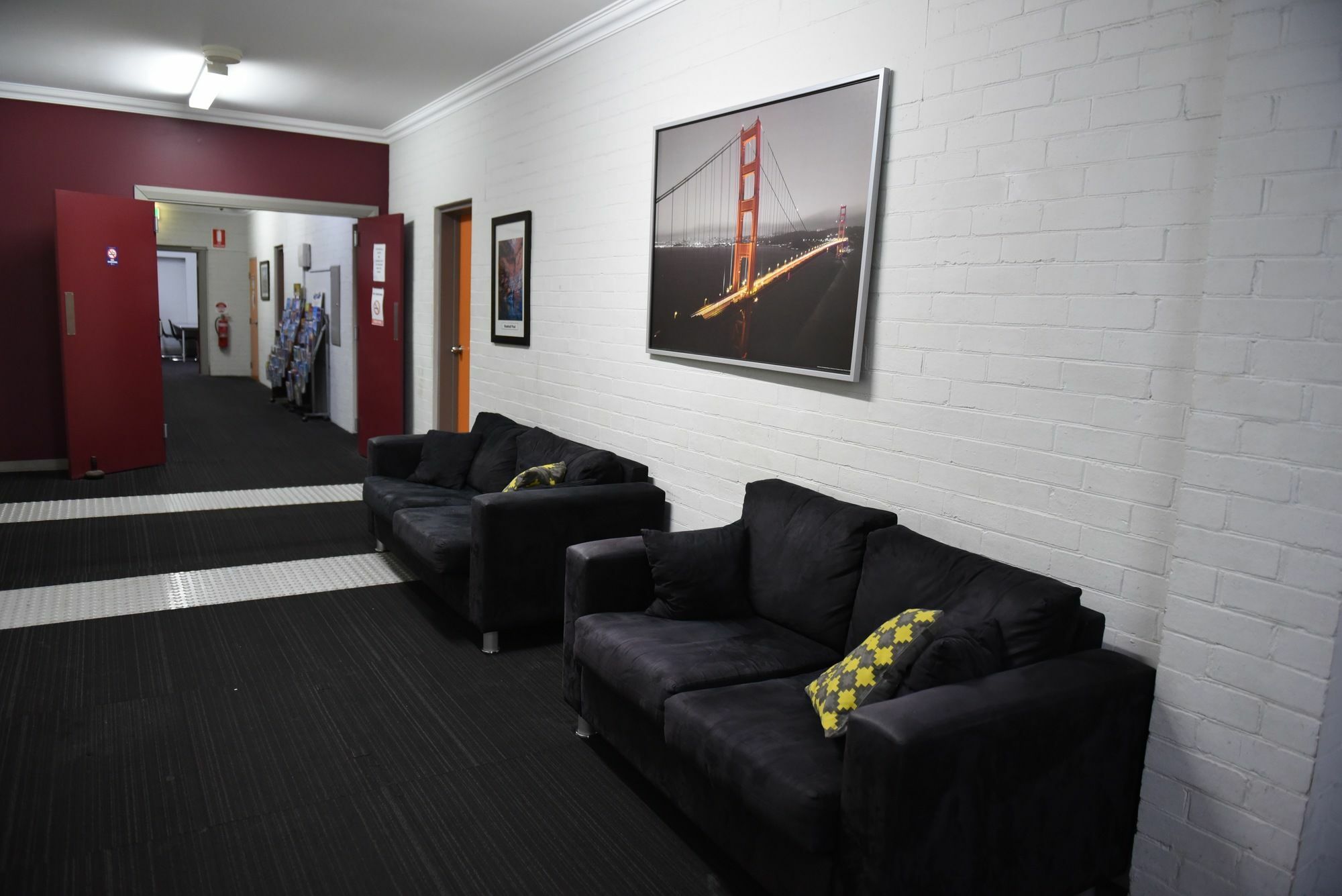 The Emperors Crown Hostel Perth Exteriér fotografie